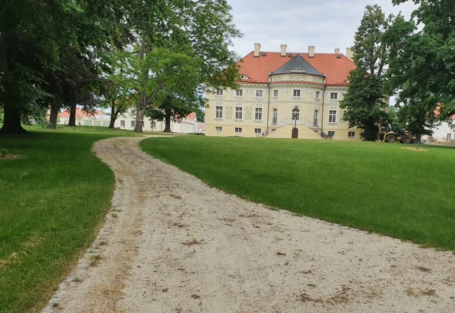 Zespół Pałacowo-Parkowy w Lewkowie