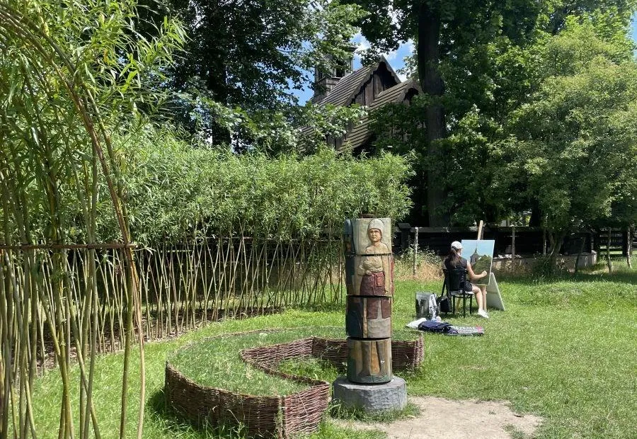 Odnowiony pomost widokowy i odtworzona ścieżka
